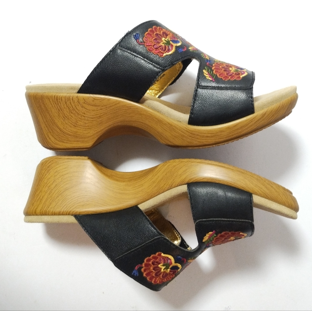 Alegria 9-9.5/Eur 39 Linn Black Floral Embroidered Needles & Pins Wedge Sandal - Picture 6 of 9
